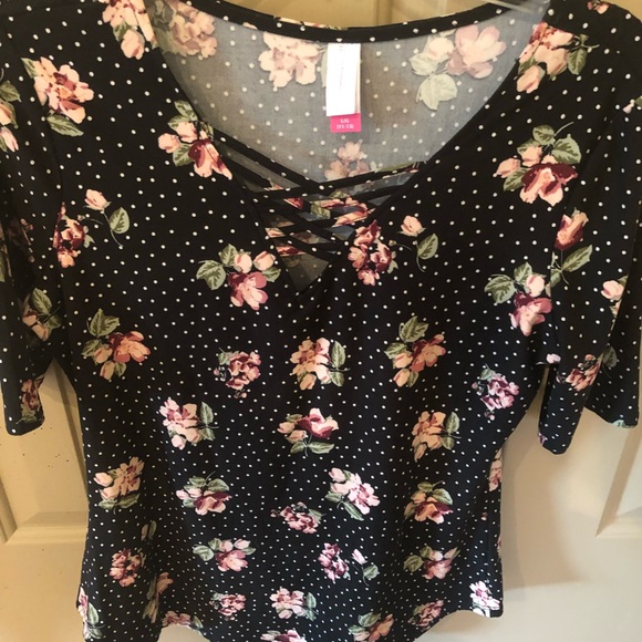 Flowered tunic - Picture 3 of 3